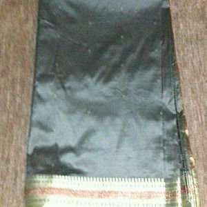 Premium Silk Banarasi Saree. No Blouse.