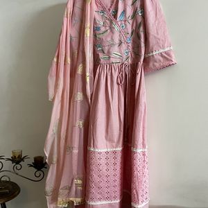 Pakistani Suit With Duppata