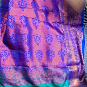 Women Turquoise Saree