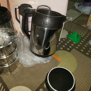 Set Of Steel Tifffin And Kettle Non Electronic