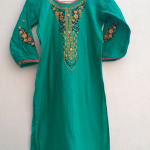 Women Kurti Sets