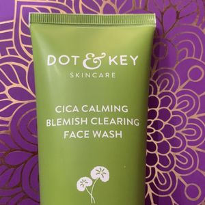 Dot & key CICA CALMING BLEMISH CLEARING FACE WASH