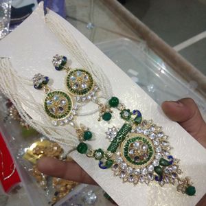 Beautiful Jewellry Set Very Low Price Book Fast