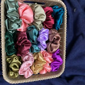 For 100 Scrunchies