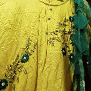 Yellow Ang Bottle Green Kurta Set With Net Dupatta