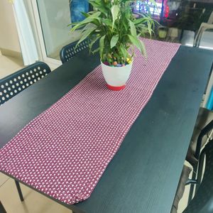 Home Centre Table Runner