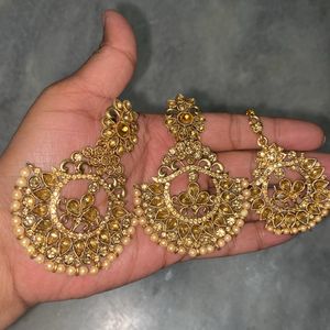Earrings And Tikka Set