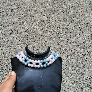 Pearl Chocker