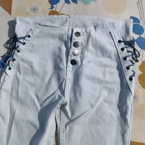 Light Blue Fashinable Jeans For Women