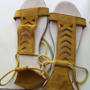 Yellow Galidator Sandals 🌻