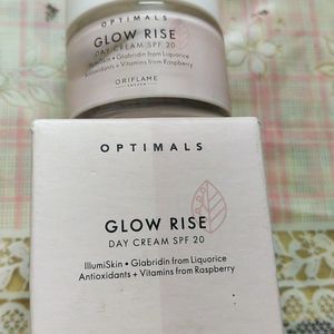 Glow Rise Day Cream