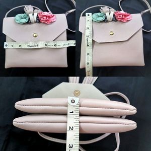 Hand Come Shoulder Bag