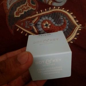 Dot & Key Moisturizer