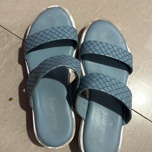 DressBerry Skyblue Wedged Size UK4