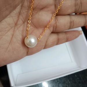 Single Pearl Gold Chain