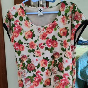 MINERAL brand Top In Excellent Condition