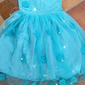 Adorable frock for Kids 💙🤍✨