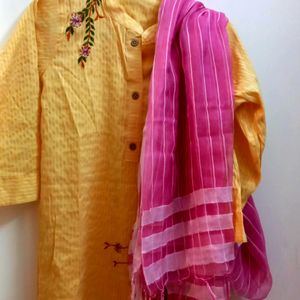 Cotten Kurthi With Dupatta