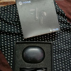 Noise Airbuds