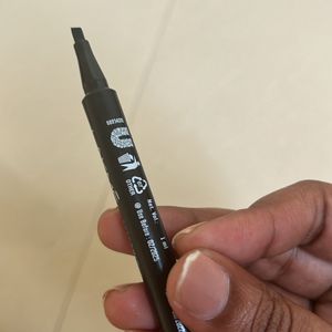 Lakme Blocktip Liner Pen