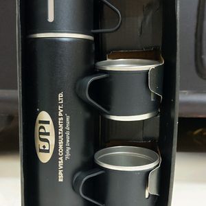 Insulated Flask With 3 Cups