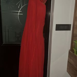 A Padded Gown With Detachable Siroski Top