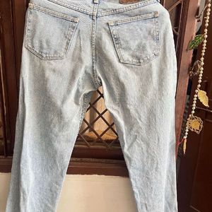 Wrangler Straight Jean For 300/-