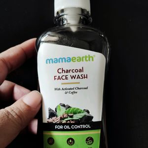 Mama Earth Charcoal Face Wash With Activated Charcoal & Coffee