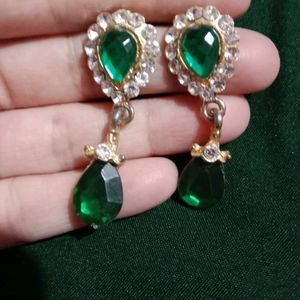 Very beautiful Earring Green 💚