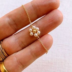 Daisy Pearl Chain Necklace