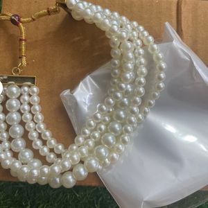 Pearl Choker