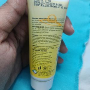 Fix derma Shadow Sunscreen Gel