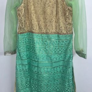 Halterneck Two-Piece Padded Kurta with Net Dupatta