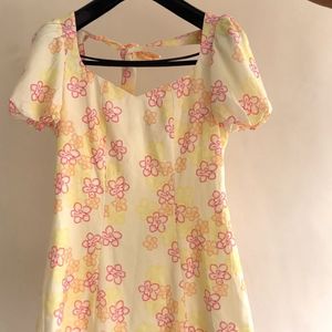 SHEIN FLORAL YELLOW DRESS BRAND NEW♥️