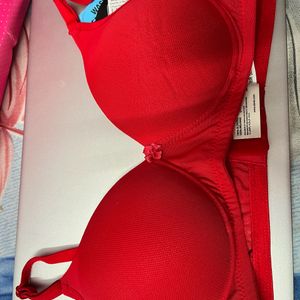 Clovia Red Bra Lightly Padded