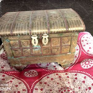 Royal Jewelry Box