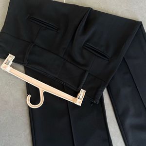 Black Highwaisted Premium Trousers