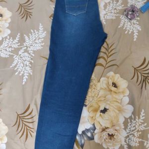 Stretchable Skinny Jeans