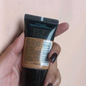 Maybelline New York Fit Me  Foundation Shade 330