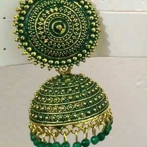 Beautiful Green And Golden Jhumka