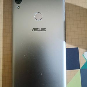 Asus Zenfone Max Pro M1