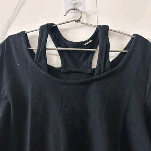 T-shirt For Casual And Active Gym Use