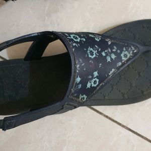 Beach Footwear / Desi