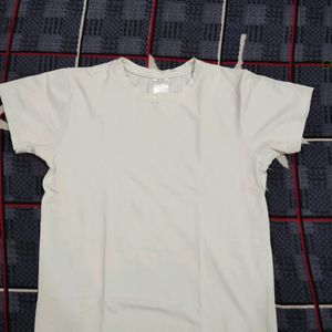 WHITE T-SHIRT FOR MEN.