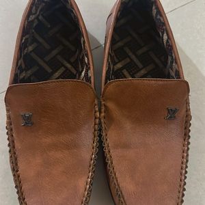 Luis Vuitton Men Tan Leather Loafers