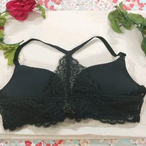 Pretty Net Detailing Imported Bra Black 😍