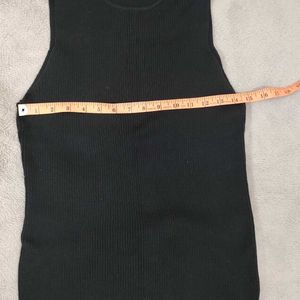 98°north High Neck Black Sweater