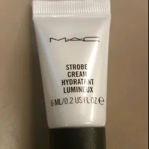 MAC Strobe Cream