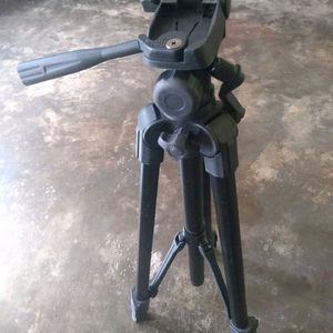 BENRO TRIPOD