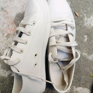 Waterproof White Sneaker For Women